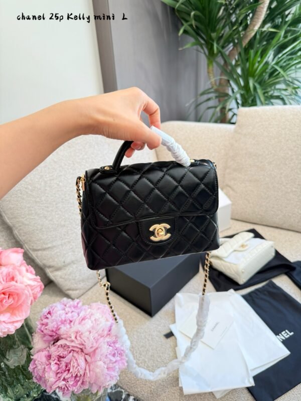 CHANEL 25P Gold Metal Chain Decoration Quilted Lambskin Crossbody Tote Small Women's Black