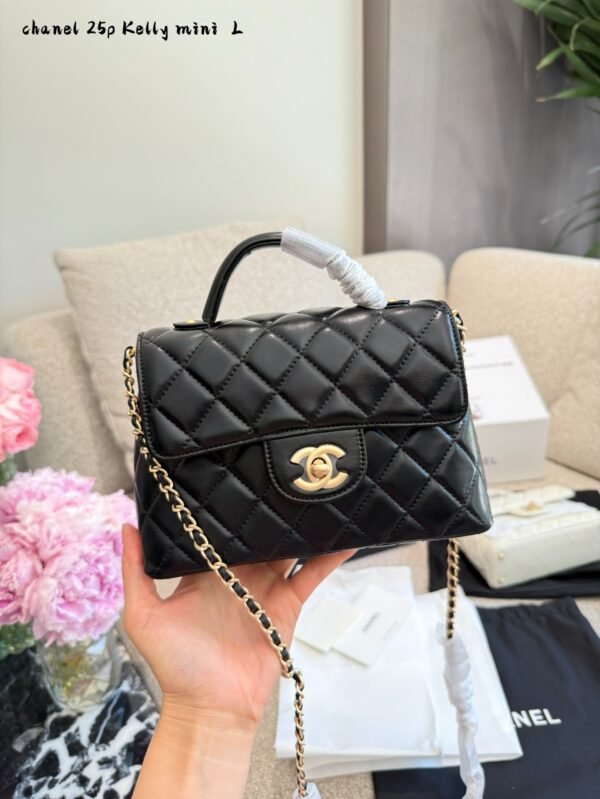CHANEL 25P Gold Metal Chain Decoration Quilted Lambskin Crossbody Tote Small Women's Black - 图片 2