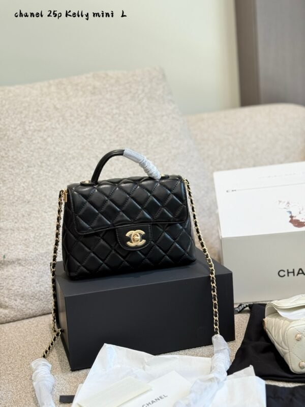 CHANEL 25P Gold Metal Chain Decoration Quilted Lambskin Crossbody Tote Small Women's Black - 图片 3