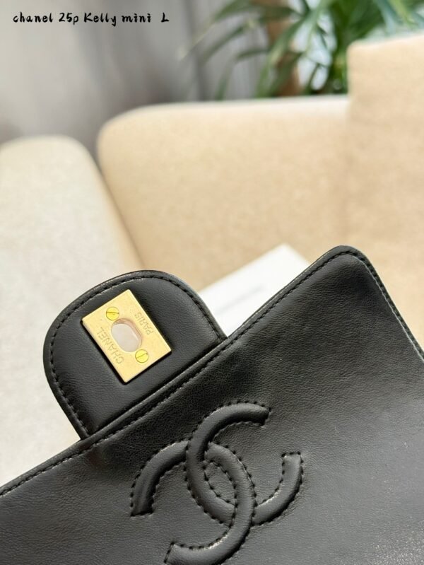 CHANEL 25P Gold Metal Chain Decoration Quilted Lambskin Crossbody Tote Small Women's Black - 图片 5