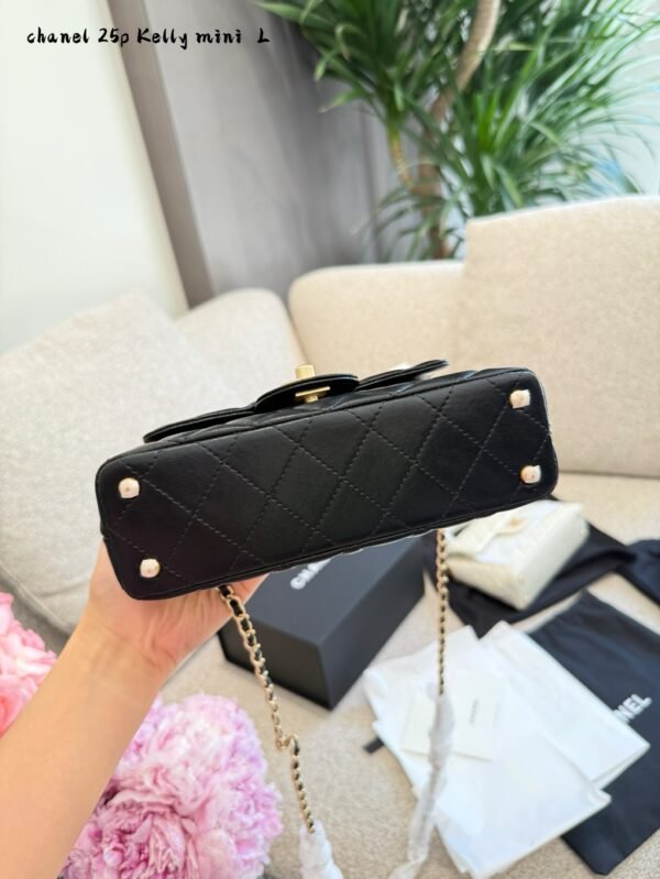 CHANEL 25P Gold Metal Chain Decoration Quilted Lambskin Crossbody Tote Small Women's Black - 图片 8